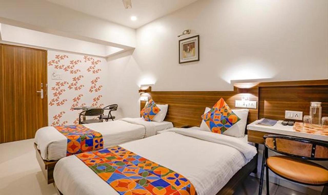 Srikrishna Paradise Hotel Thane Navi Mumbai Kültér fotó